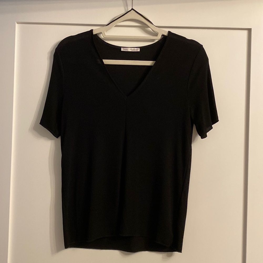 Zara - Black Deep V-neck T-Shirt